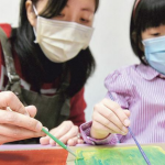 親子DIY丨廁紙筒、舊紙盒皮變身聖誕掛飾