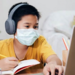 升中自行分配學位展開 疫情下做好面試準備 校長提醒網上面試虛擬背景非必要 注意坐姿衣著