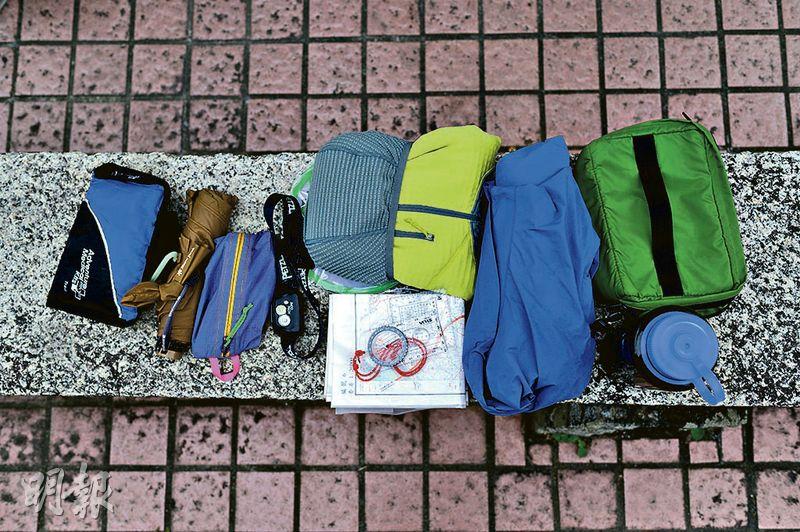 行山背囊丨幾大才夠用？基本裝備包哪些？點揀最舒服？