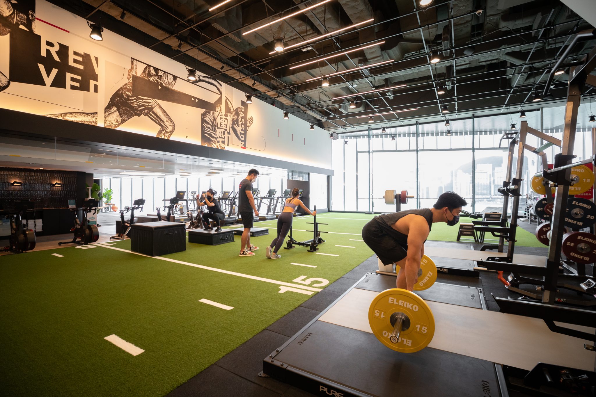 【全新Fitness體驗】全港最大PURE Fitness進駐K11 MUSEA 睇住180度維港海景操肌！ 生活 POWERUP