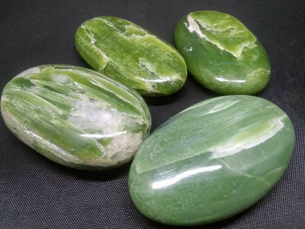 財運 愛情 愛情運 翡翠 玉 玉石 運勢 2022年運勢 水晶石 jade 水晶手鍊