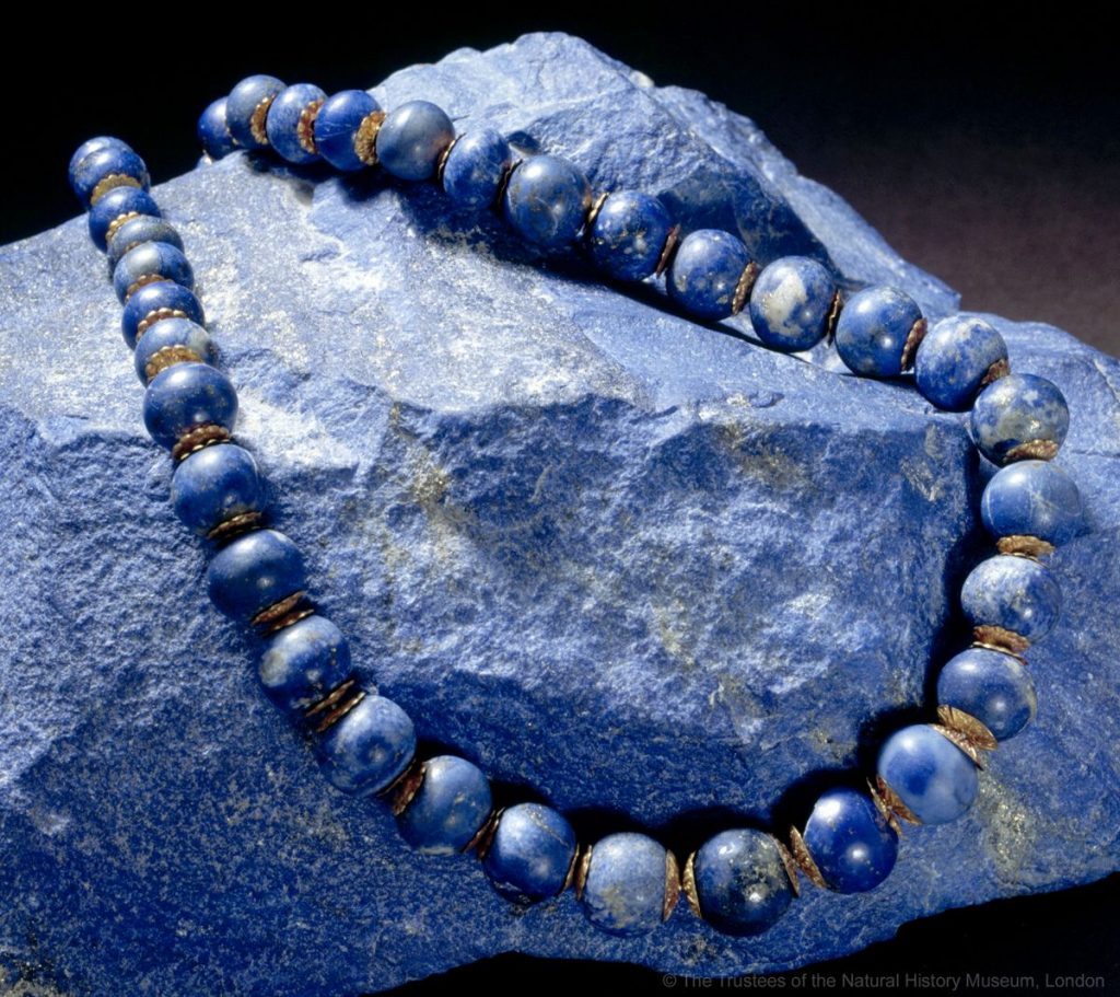 財運 愛情 愛情運 青金石 運勢 2022年運勢 水晶石 LapisLazuli 水晶手鍊