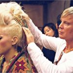 【星級髮型師。美髮秘笈】Kim Robinson教路健康髮絲3「髮」則：潔淨頭皮＋滋養髮絲＋常梳頭