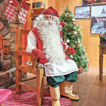 【聖誕節2022。節日打卡好去處】留港歡度佳節   中環ifc商場聖誕老人村   芬蘭聖誕老人遠道而來送歡樂   體驗數碼互動雪橇探險之旅