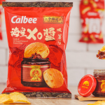 卡樂B X 李錦記 「海皇XO醬味薯片」「兔年巡禮」 送上全新賀年驚喜滋味 「燒烤味薯片」及「原味蝦條」變身賀年揮春與您迎接兔年