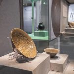 藝文遊｜到中大細賞珍稀藏品：康熙青花萬壽尊、期間限定「校長之鑰」