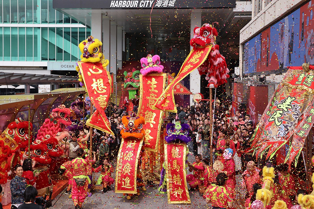 海港城彩獅鼓躍 金龍獻瑞醒獅賀歲