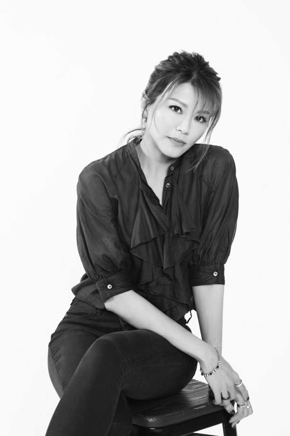 康滎舫 Lily Hong