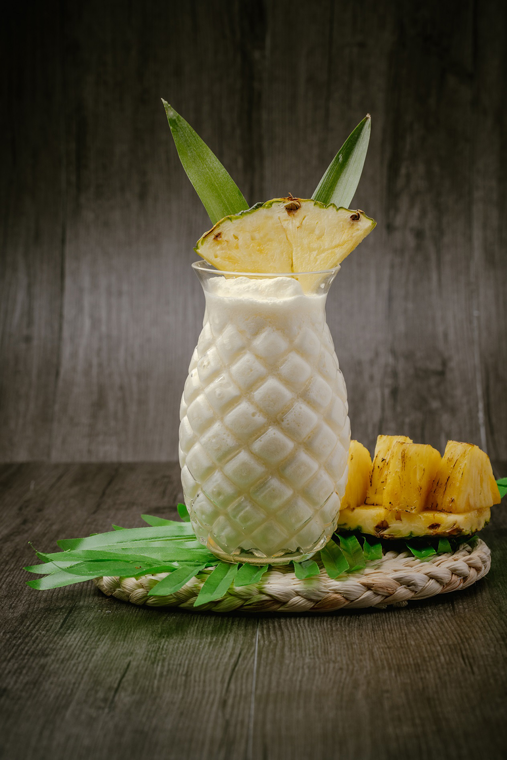 米泰堂食滿100元,可1折享菠蘿椰子沙冰1杯。