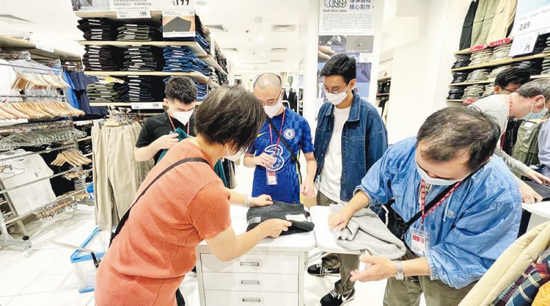 學員在連鎖時裝店接受訓練及實習