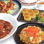 普天同慶賀中秋全包宴包羅各款傳統宴席食材，當中不缺少鮑魚菜式。 外賣鮑參翅肚足料盆菜