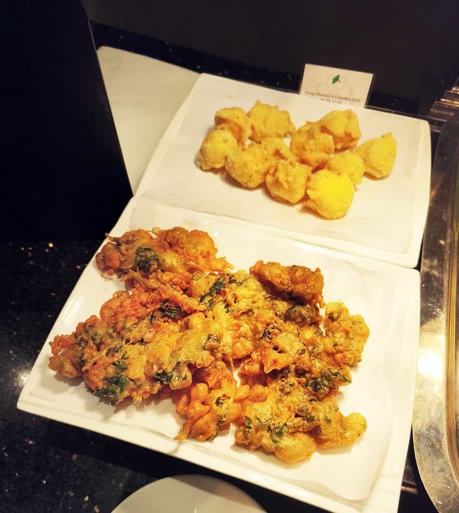 甜品沙翁和炸蠔餅