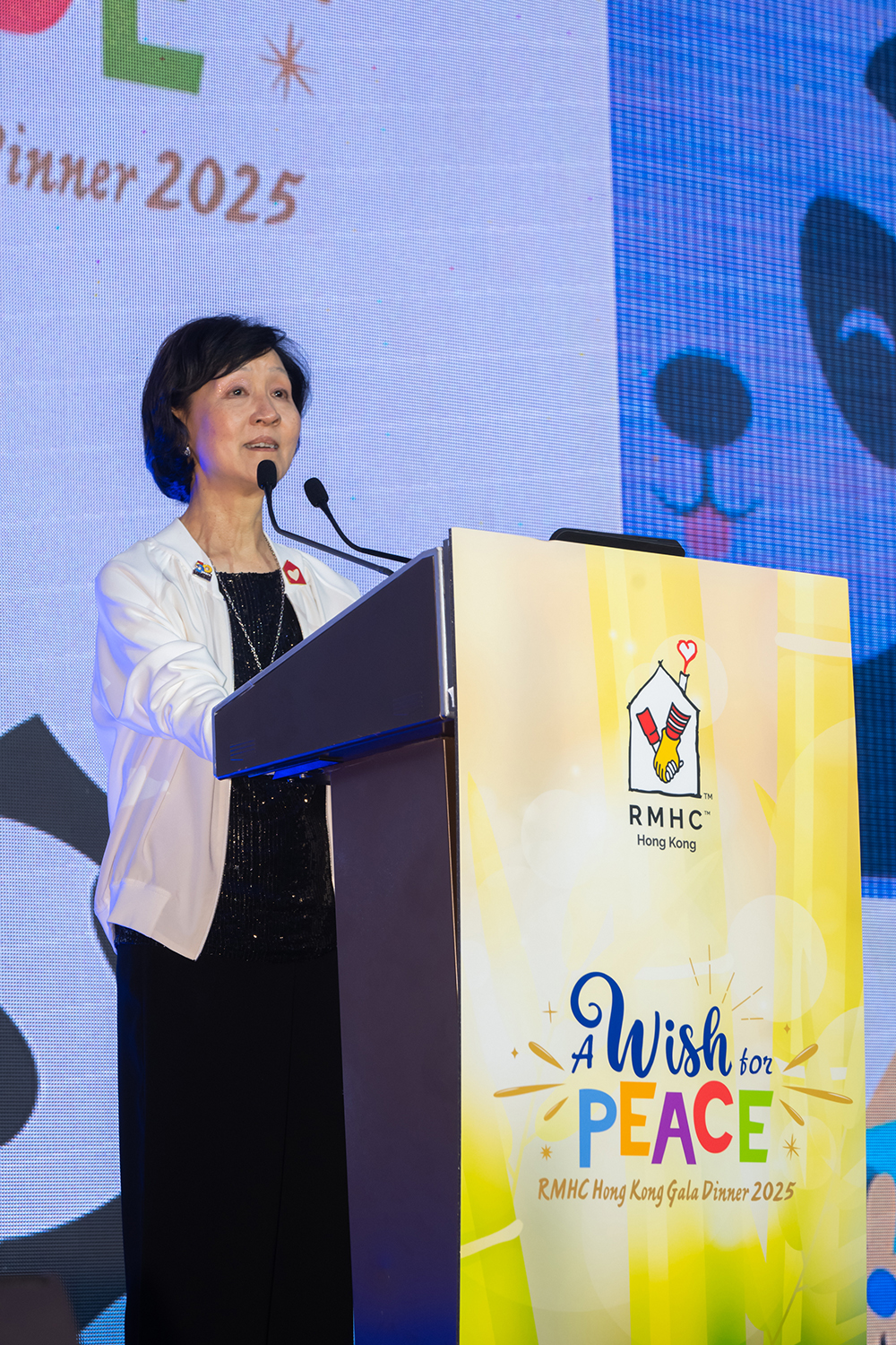 全球麥當勞叔叔之家慈善基金董事會委員暨香港麥當勞叔叔之家慈善基金董事會主席黃馮慧芷致辭,感謝各界持續支持。