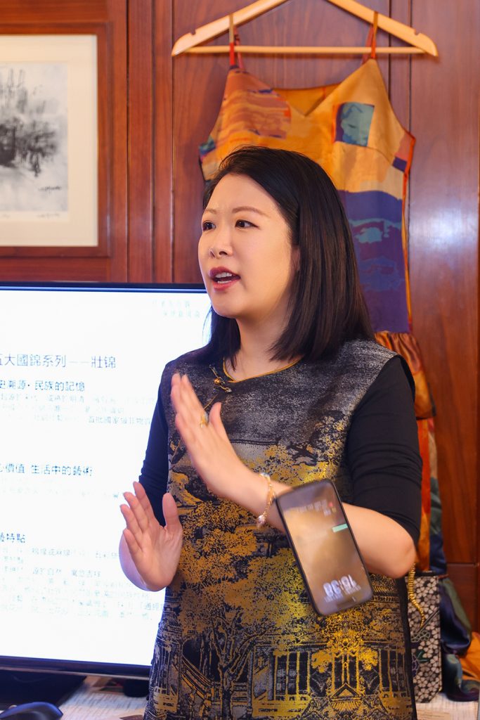 熊家文（Camille Xiong)介紹非遺工藝香雲紗