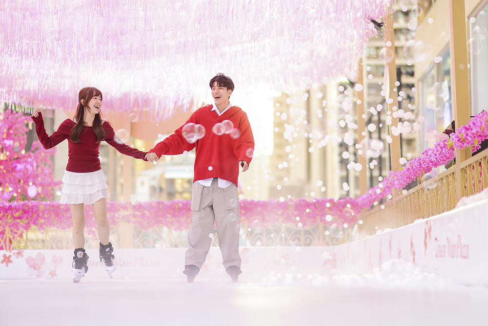 「甜蜜光影泡泡溜冰場」