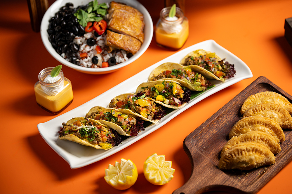 雞肉黑豆飯、墨西哥牛肉卷餅、焗拉丁饀餅。