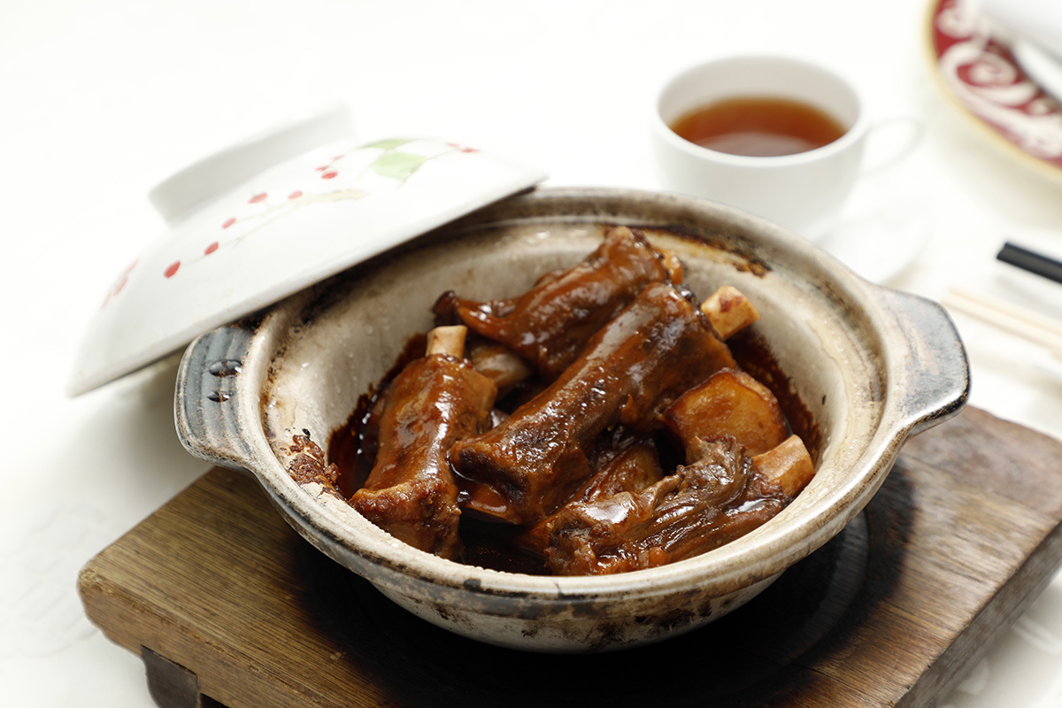 秘製紅酒燴牛尾是招牌菜式之一(圖為一客分量)