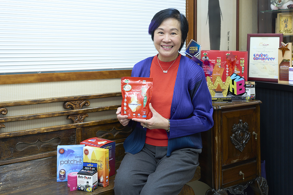 友營堂的成立源於創辦人黃婷朗對家庭健康的深切關懷,精挑細選保健產品來守護家人。