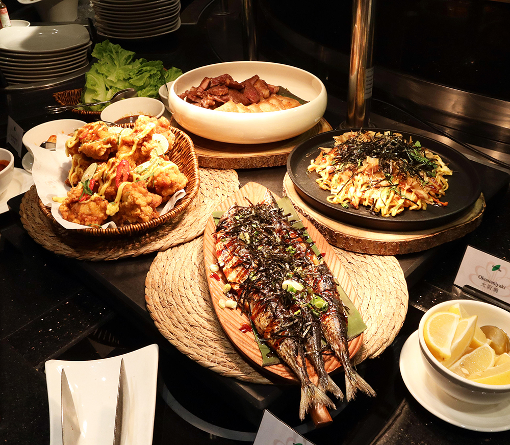 燒秋刀魚、玉子燒、韓式炸雞