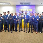 美聯工商舖工商部董事文啟軒（Jeff Man）帶領團隊於4月創出卓越業績，旗下團隊與管理層合照。