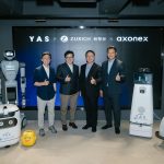 蘇黎世保險（香港）與YAS聯手推出機械人嵌入式保險，推動本地AI及機械人應用。（左起）YAS聯合創辦人李威霖、Axonex創辦人及行政總裁Damian Chan、蘇黎世保險（大中華）行政總裁許金桂、YAS聯合創辦人安宇昭。